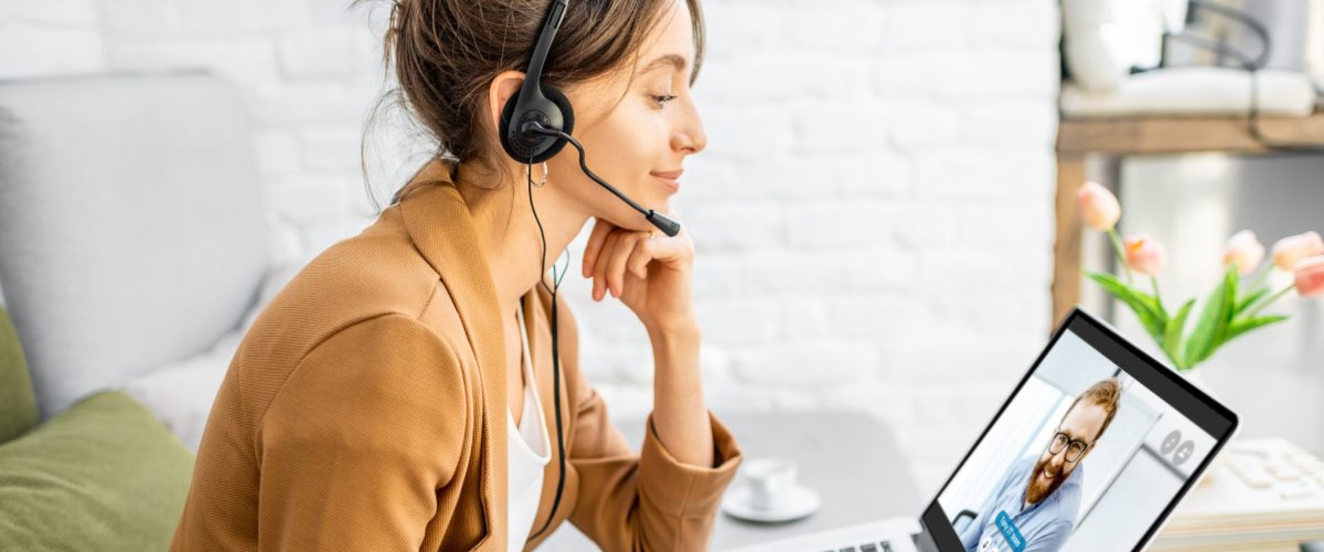 The Ultimate Guide to Choosing the Best VoIP Service for Small Businesses